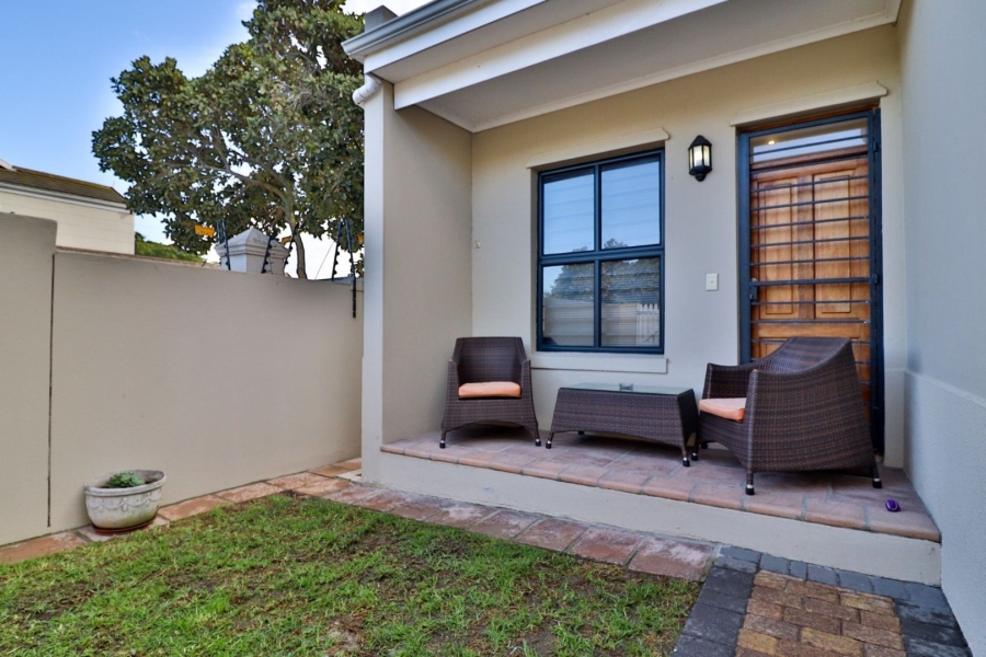 To Let 2 Bedroom Property for Rent in Royal Ascot Western Cape